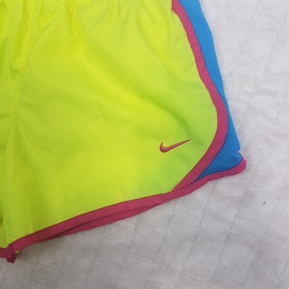 Nike Dri-Fit Shorts (Girls) Sz M - Picture 3 of 6